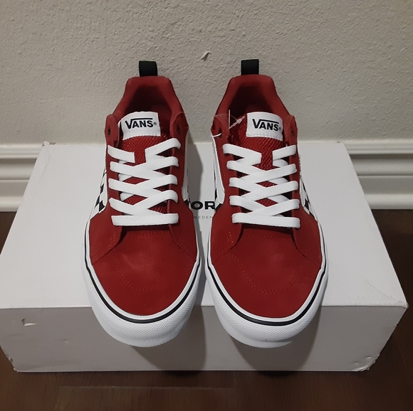 Vans - Picture 2 of 4